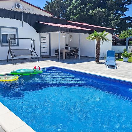 Holiday Home Matea By Interhome Nin Luaran gambar