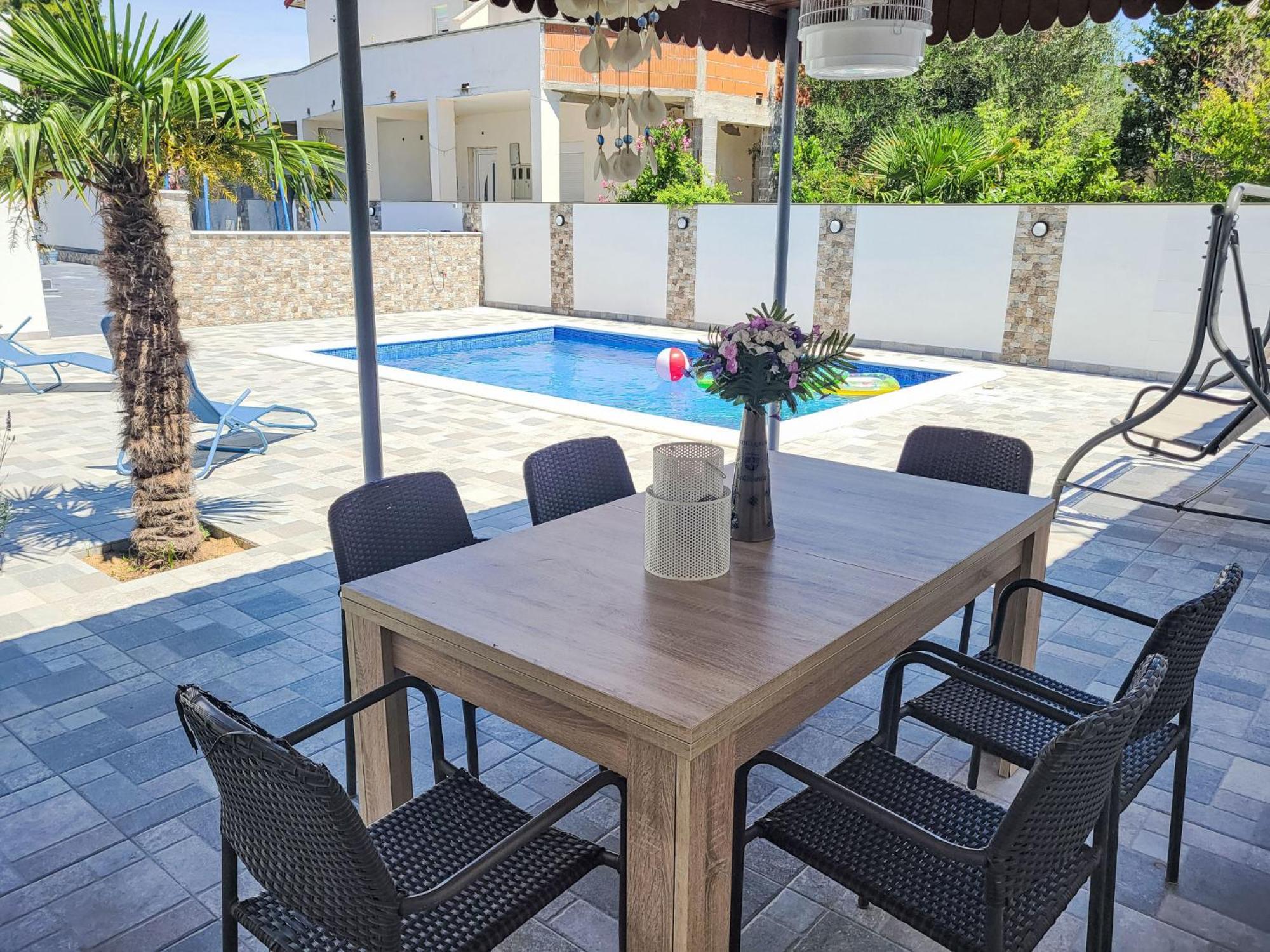 Holiday Home Matea By Interhome Nin Luaran gambar